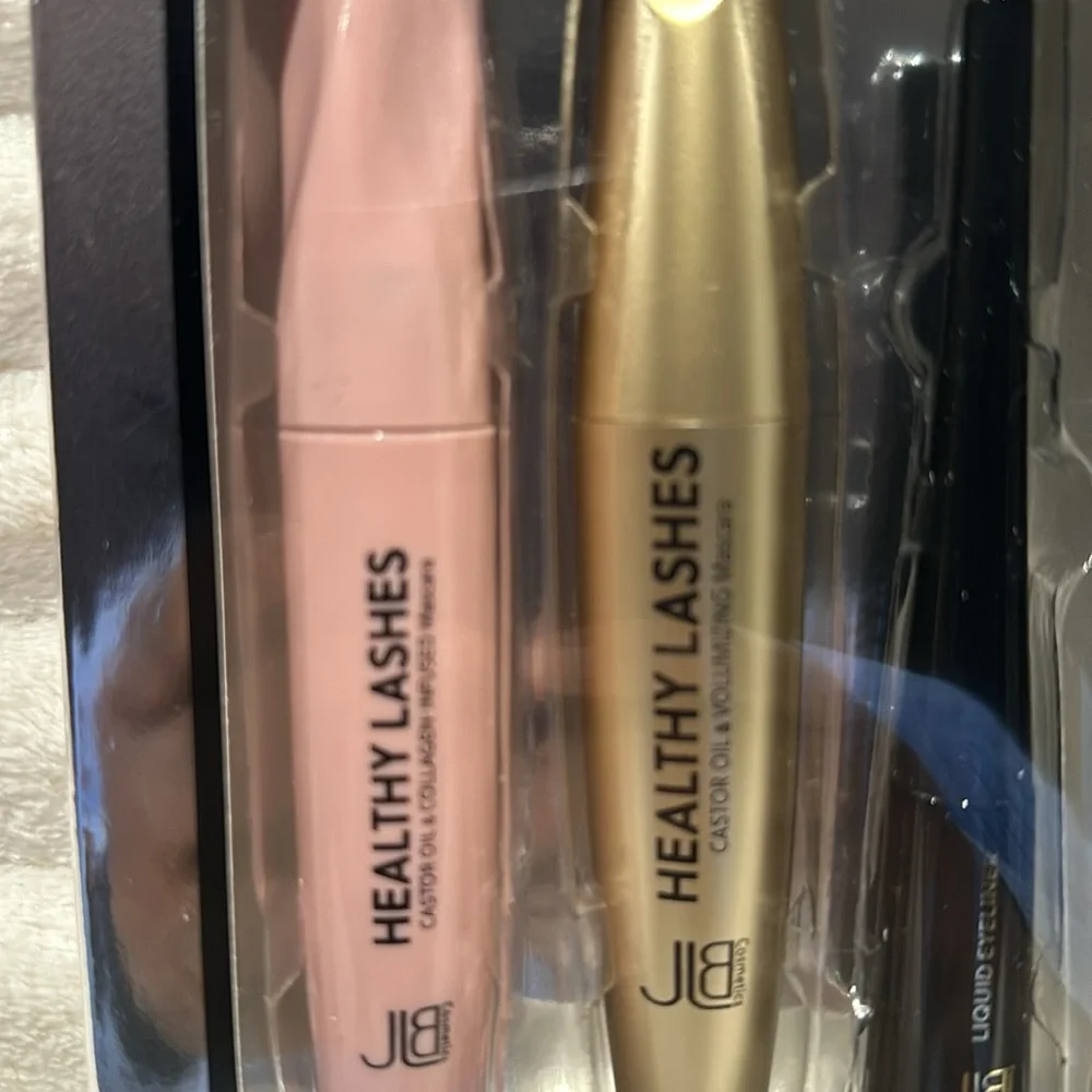 Healthy Lashes Castor Oil and Collagen-Infused Mascara. Limitless Eye Trio.
